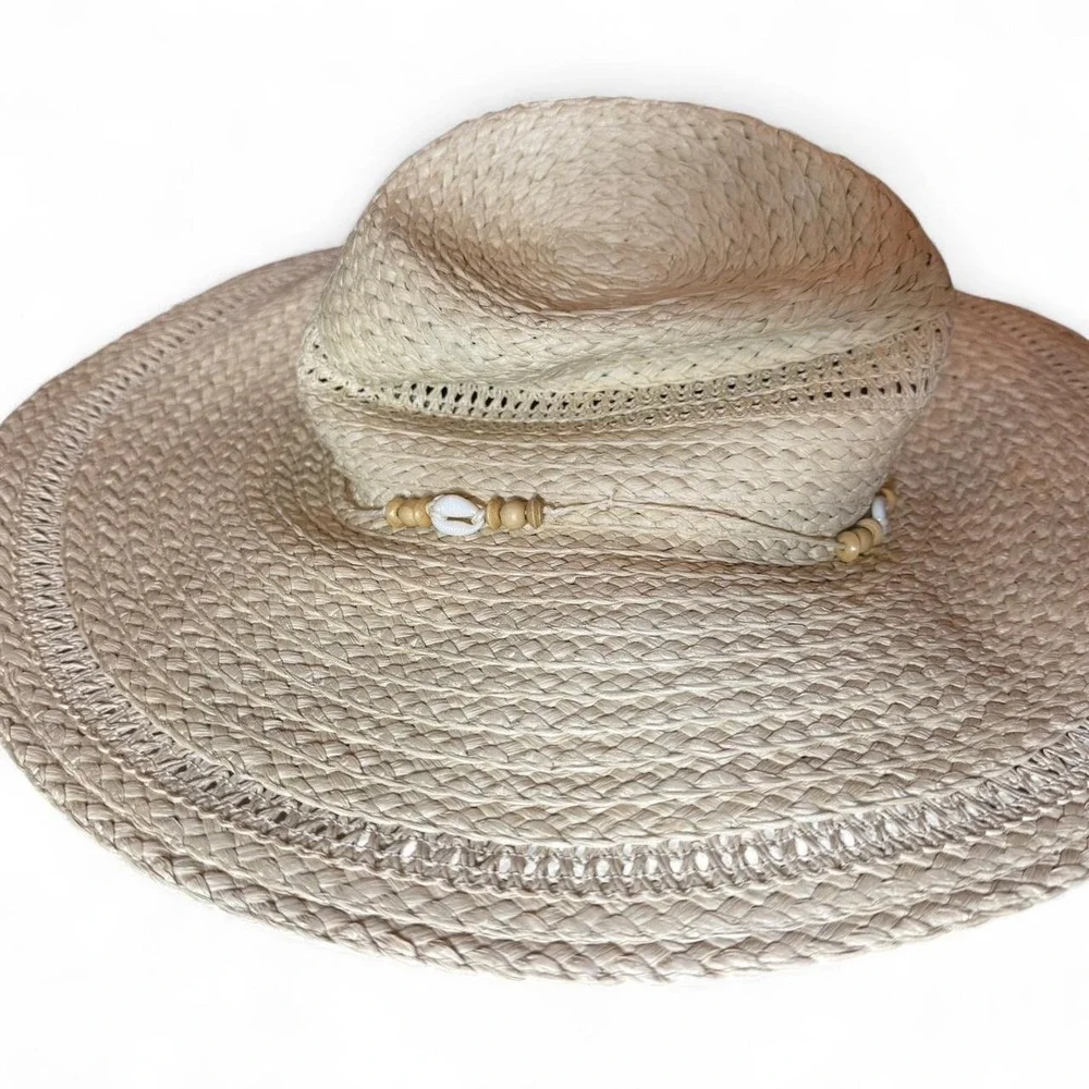 Universal Thread Women Natural Straw Floppy Sun Hat Cowrie Shell Bead Wide Brim